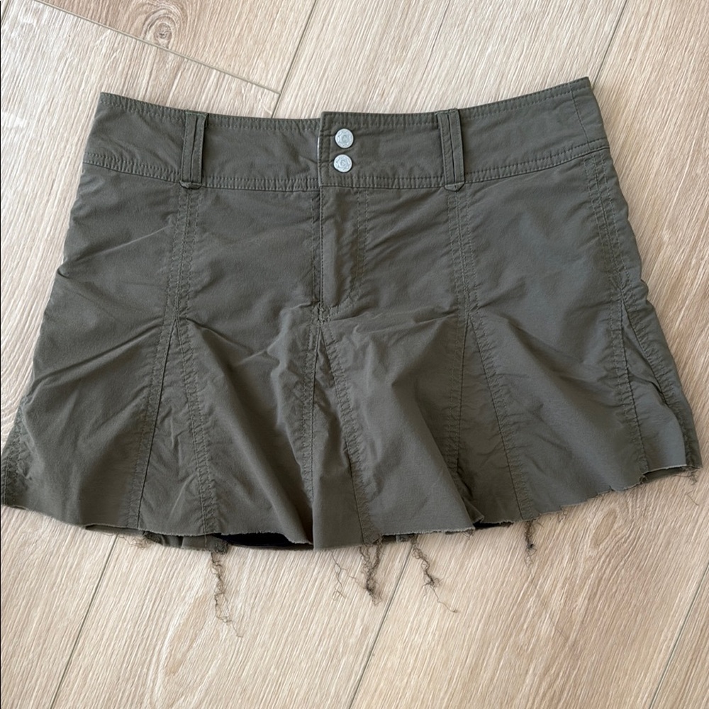 Sahalie Olive Green Women's Skirt with Shorts